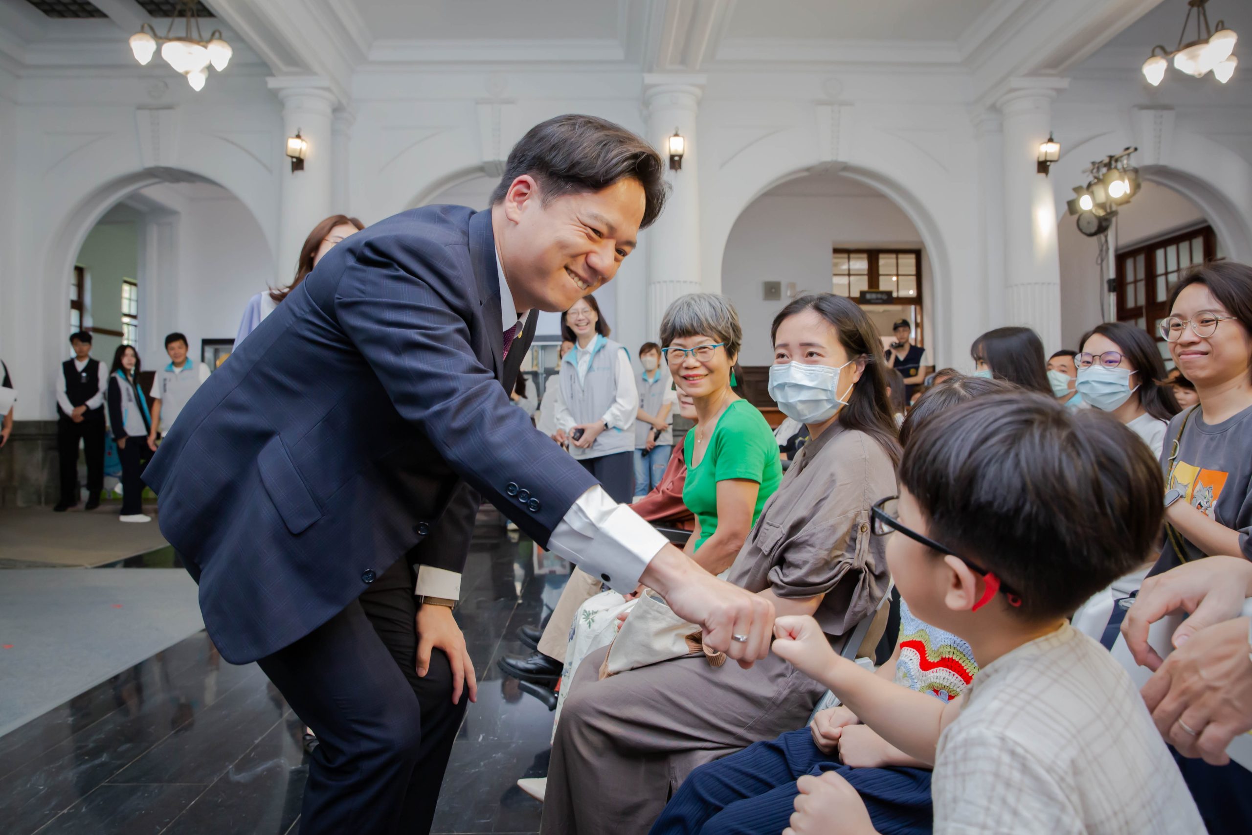 - 報新聞 Mega News