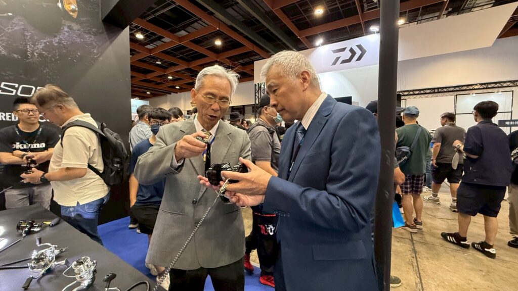 臺灣釣具博覽會世貿登場 親子共享魚拓彩繪釣魚樂 3 IMG 3863
