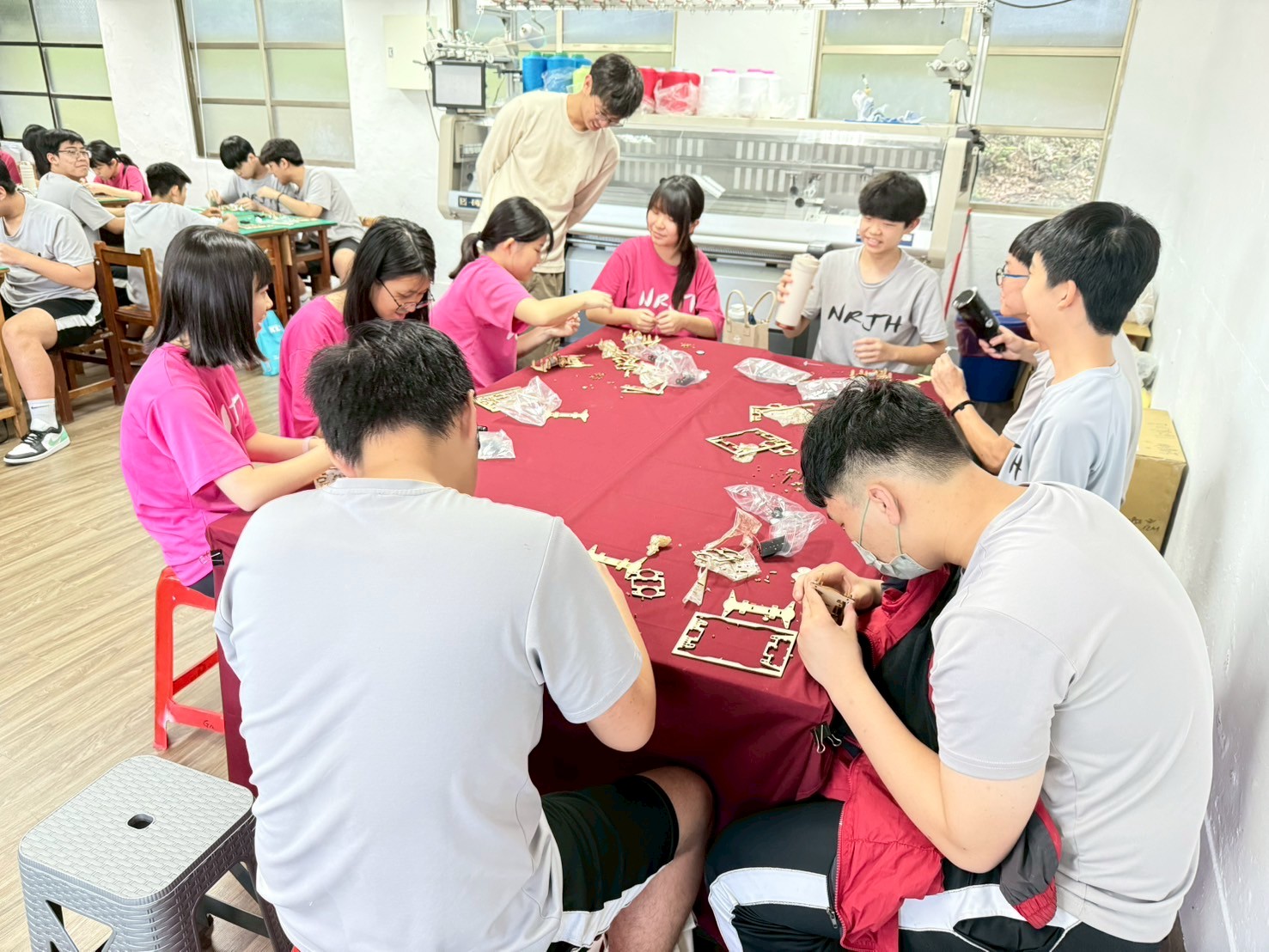 二信高中「探索群科職涯試探體驗課程」協助國中畢業生適性選擇 5 LINE ALBUM 1140523南榮國中 250523 4