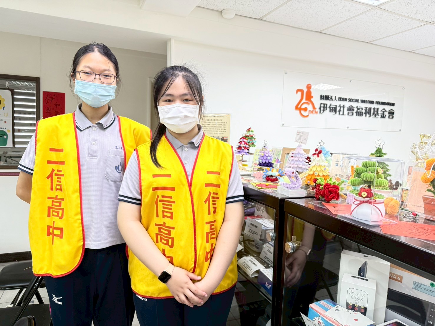 二信高中林可薰、洪唯瑄用拇指琴療癒視障朋友的心靈 6 LINE ALBUM 1140528伊甸服務 250528 17