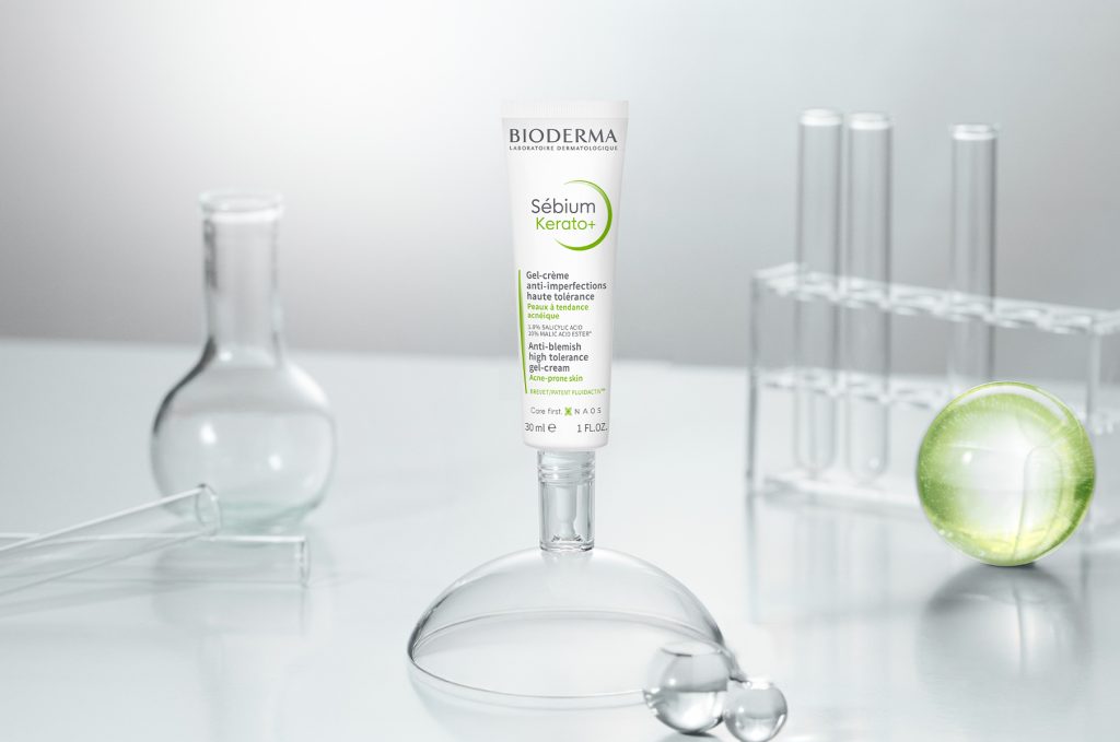 油痘連環爆怎麼救?BIODERMA全新3D水楊酸精華2天見效,粉刺痘痘減少近2成! 1 %E5%85%A8%E6%96%B0%E3%80%8A3D%E6%B0%B4%E6%A5%8A%E9%85%B8%E7%B2%89%E5%88%BA%E6%B7%A8%E7%97%98%E7%B2%BE%E8%8F%AF%E3%80%8B%E7%B5%90%E5%90%8810%E8%98%8B%E6%9E%9C%E9%85%B8%E9%85%AF%EF%BC%8B1.8%E6%B0%B4%E6%A5%8A%E9%85%B8%E8%88%87%E7%8D%A8%E5%AE%B6%E7%B2%89%E5%88%BA%E6%BA%B6%E8%A7%A3%E6%8A%80%E8%A1%93FLUIDACTIV%C2%AE