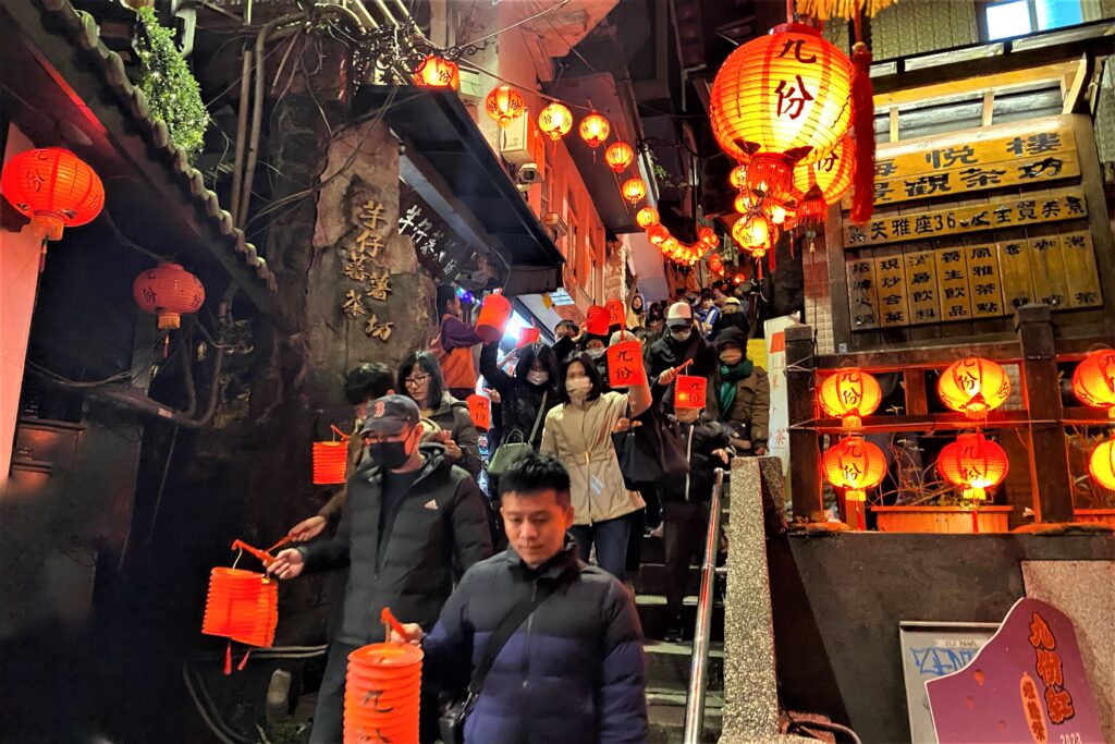 懷舊風情的九份紅燈籠祭活動將開跑，九份老街是知名旅遊勝地