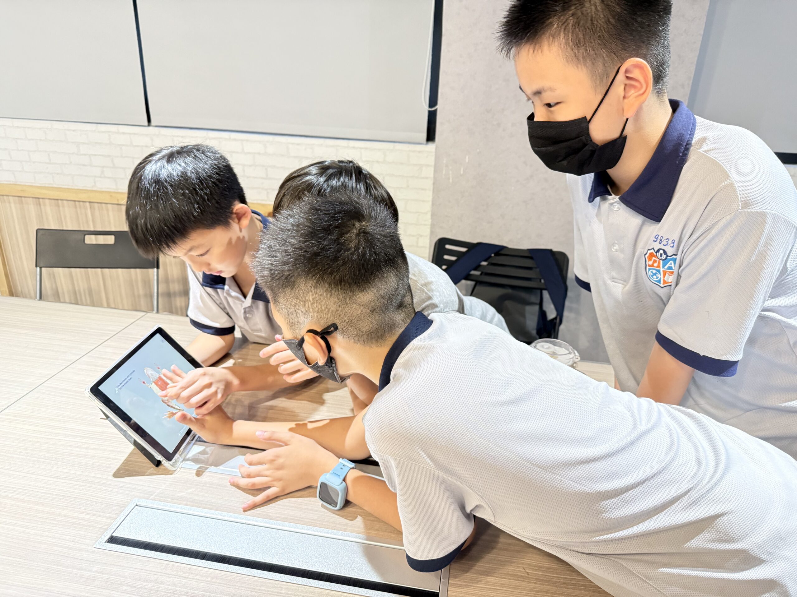 二信國小部回校本部體驗資訊科技設計課程收穫滿行囊 5 40C9F420 E0F8 431A 862C 18C1E7CA2A92 scaled