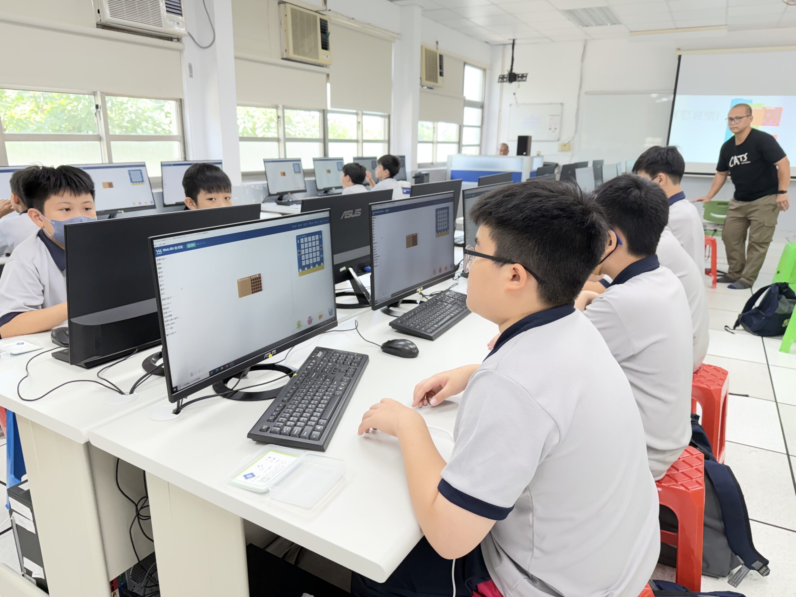 二信國小部回校本部體驗資訊科技設計課程收穫滿行囊 4 6A8A910E 5972 4A25 9F7A 3943E2EAED00 scaled