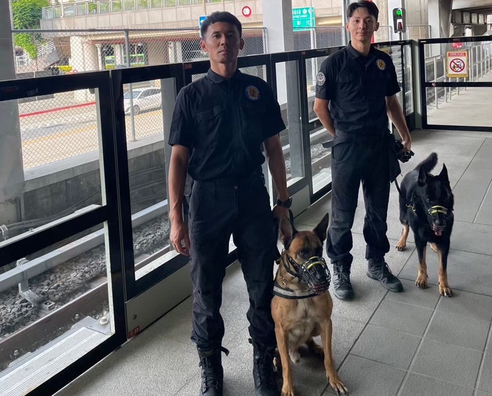 ▲圖說:偵爆犬—Audi與Ninja多次執行重大活動維安任務,立下汗馬功勞 (圖/台中市政府 提供)