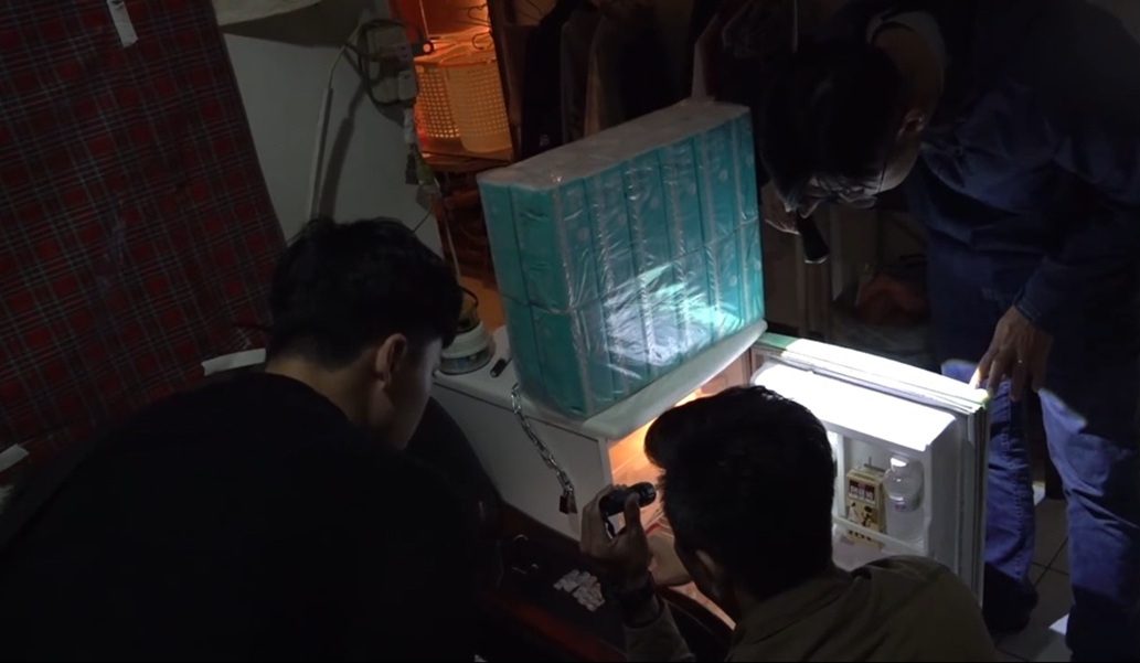▲圖說:林嫌將毒品藏匿於冰箱保鮮,並以鐵鍊上鎖,一樣遭警方破解搜出 (圖/台中市政府 提供)