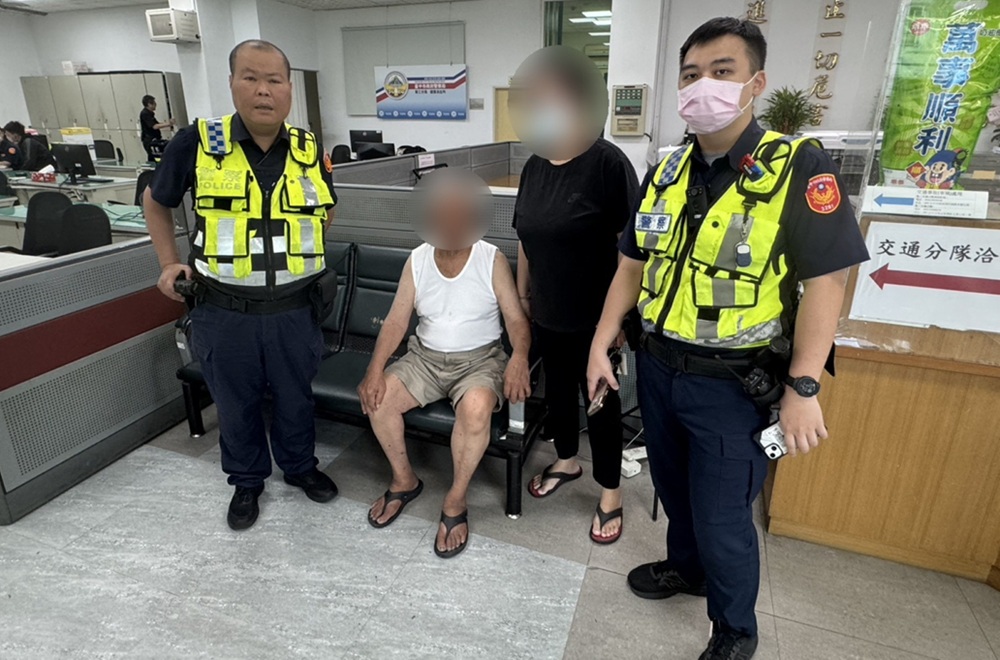 ▲圖說:王姓阿公出門散步,自行返家卻走錯方向,幸好警方馳援聯繫上阿公女兒 (圖/台中市政府 提供)