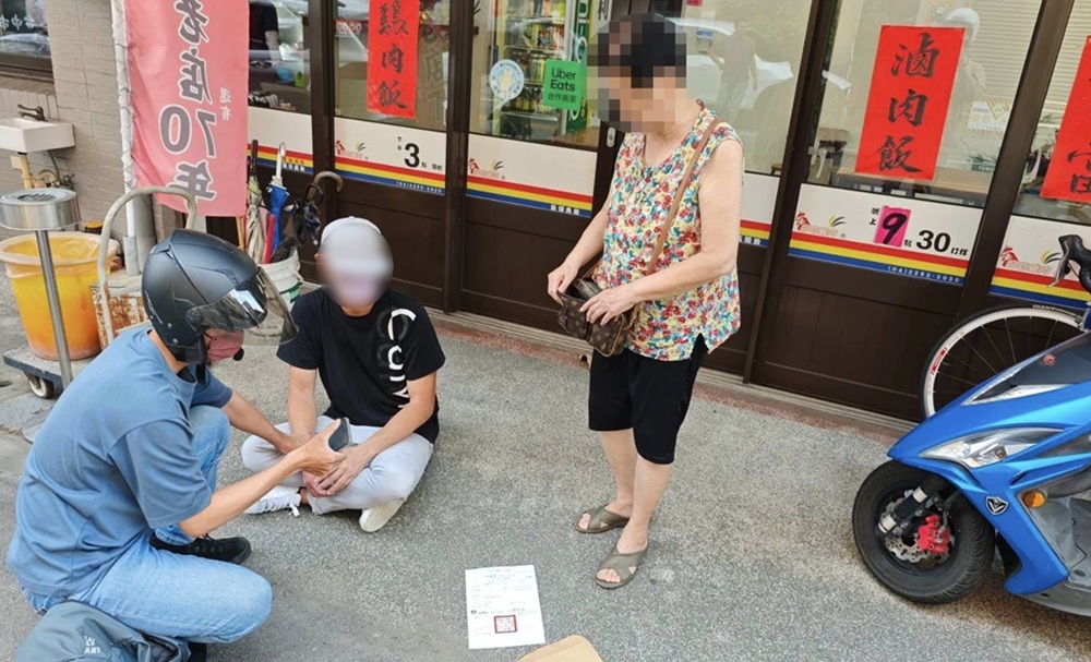 ▲圖說:「假檢警」詐騙老阿嬤,馬來西亞籍車手現身取款,遭員警當場活逮 (圖/台中市政府 提供)