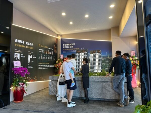 台中市中心房價未見回檔,自住客轉往台中市以外、交通便利的區域購屋。(圖/寬心豐匯提供)