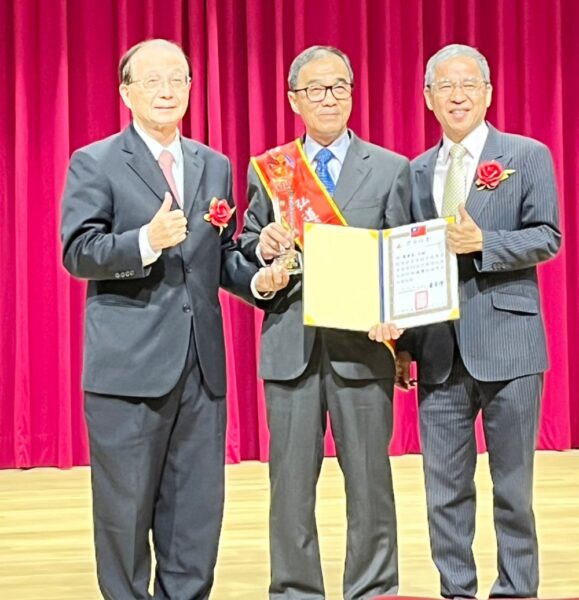 20250925215516 17 579x600 1