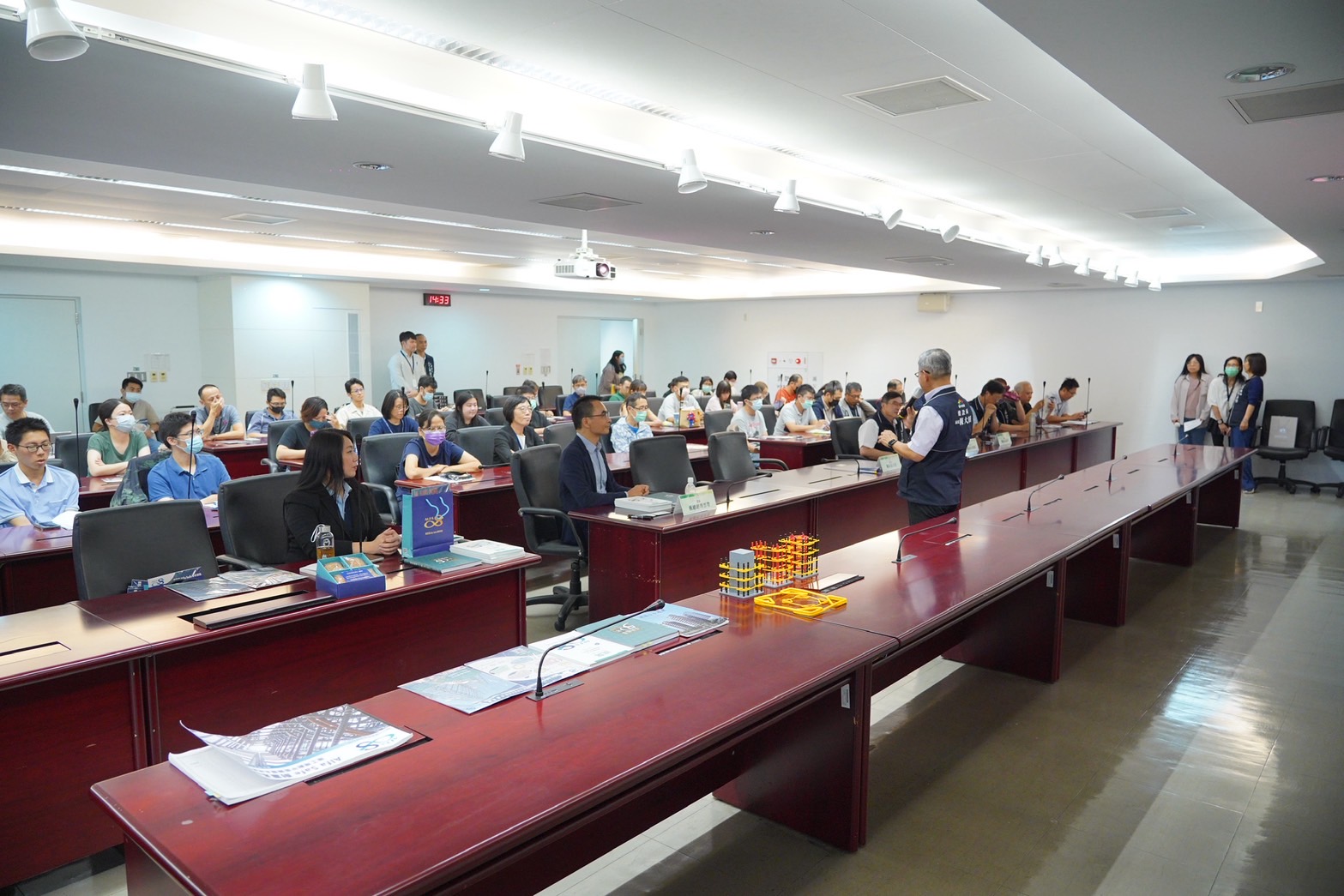 強化建築安全守護市民! 中市建設局「耐震標章與建築安全履歷」專題講座今登場 7 強化建築安全守護市民 中市建設局舉辦耐震講座