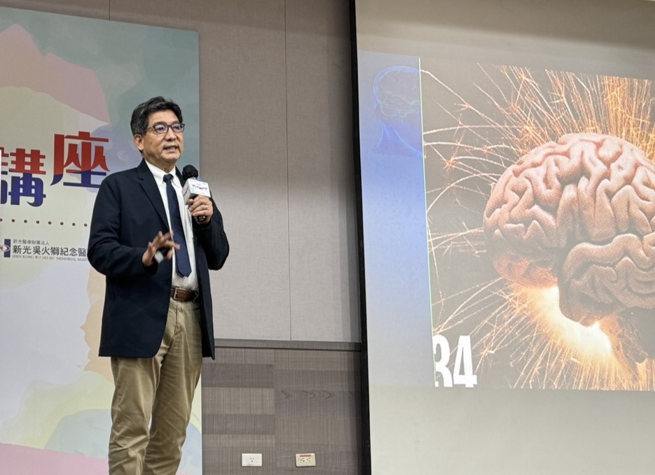 台灣失智人口2050年恐逾86萬 甄瑞興:從飲食與睡眠著手維持大腦健康 2 %E7%94%84%E7%91%9E%E8%88%88%E9%86%AB%E5%B8%AB%E3%80%82%EF%BC%88%E7%94%84%E7%91%9E%E8%88%88%E6%8F%90%E4%BE%9B%EF%BC%89